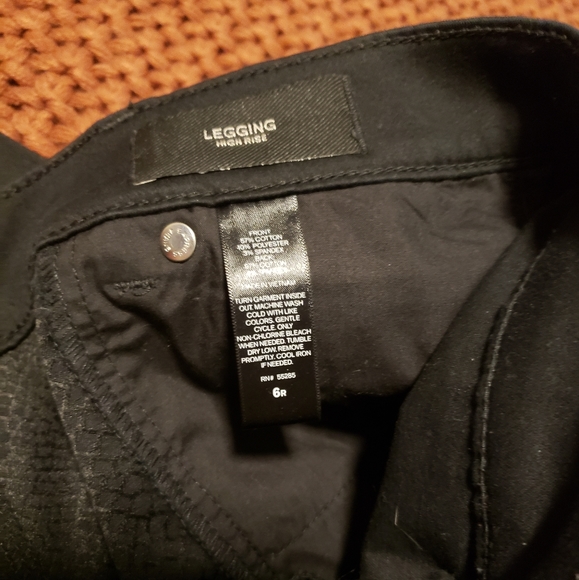 Express Black Snakeskin Skinny Jeans - Picture 7 of 8